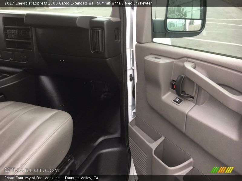 Summit White / Medium Pewter 2017 Chevrolet Express 2500 Cargo Extended WT