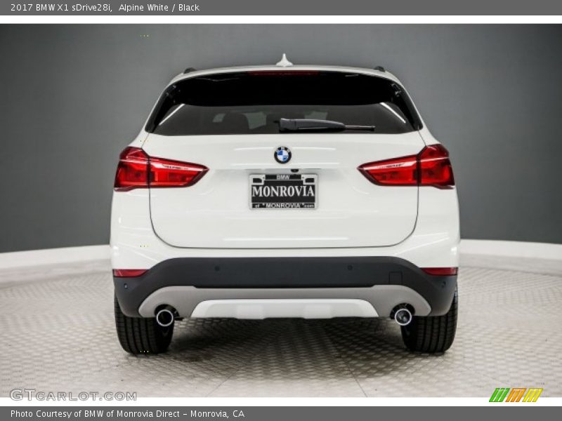 Alpine White / Black 2017 BMW X1 sDrive28i