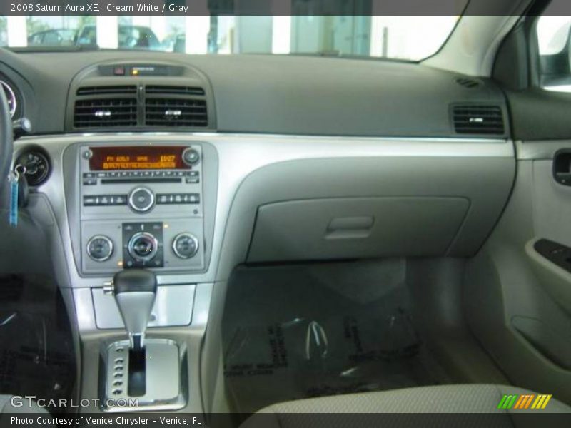Cream White / Gray 2008 Saturn Aura XE