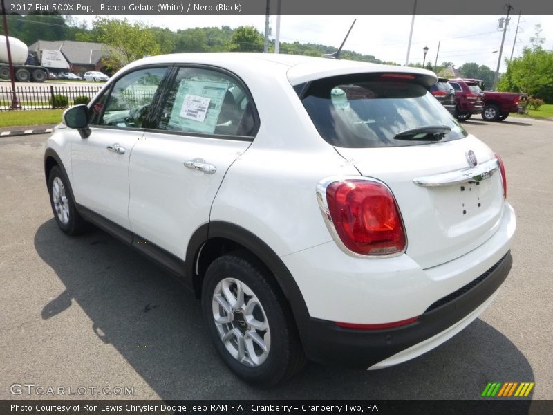 Bianco Gelato (White) / Nero (Black) 2017 Fiat 500X Pop