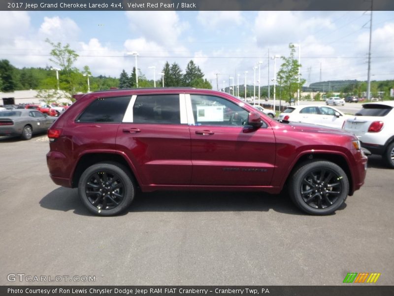 Velvet Red Pearl / Black 2017 Jeep Grand Cherokee Laredo 4x4