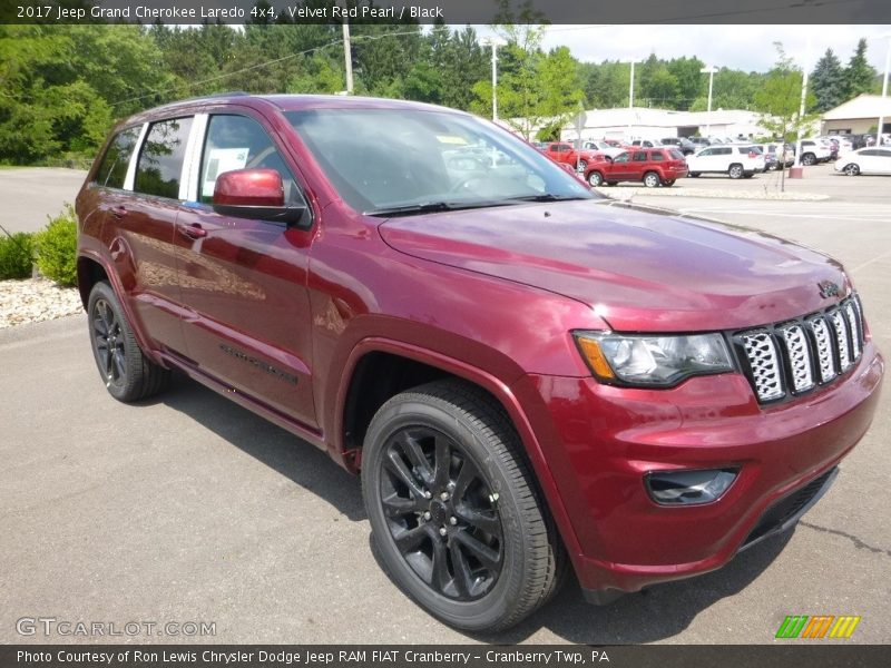 Velvet Red Pearl / Black 2017 Jeep Grand Cherokee Laredo 4x4