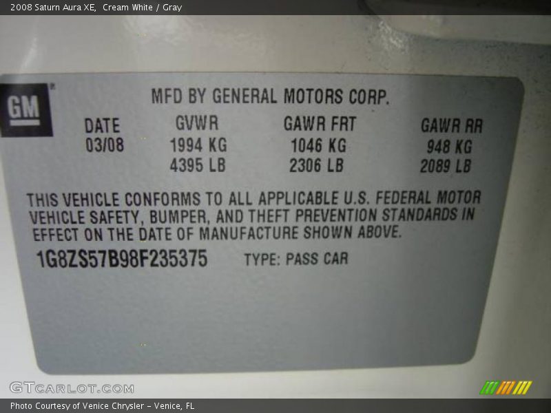 Cream White / Gray 2008 Saturn Aura XE