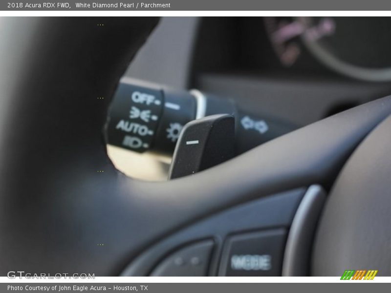 White Diamond Pearl / Parchment 2018 Acura RDX FWD