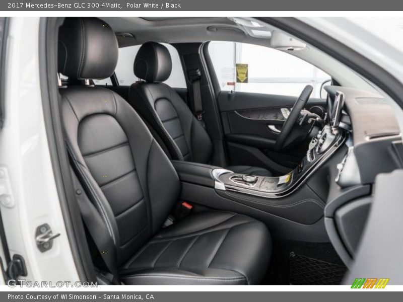 Polar White / Black 2017 Mercedes-Benz GLC 300 4Matic