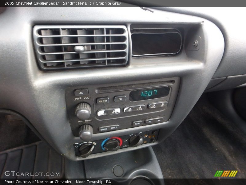 Sandrift Metallic / Graphite Gray 2005 Chevrolet Cavalier Sedan