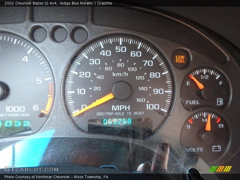 Indigo Blue Metallic / Graphite 2002 Chevrolet Blazer LS 4x4