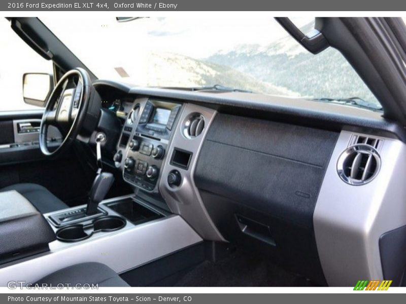 Oxford White / Ebony 2016 Ford Expedition EL XLT 4x4