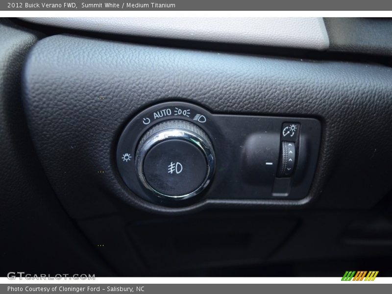 Summit White / Medium Titanium 2012 Buick Verano FWD