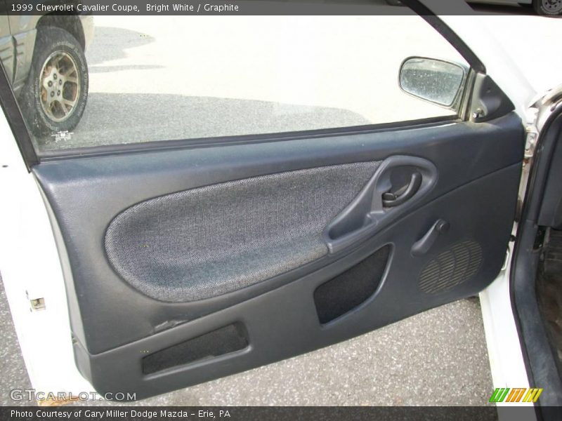 Bright White / Graphite 1999 Chevrolet Cavalier Coupe