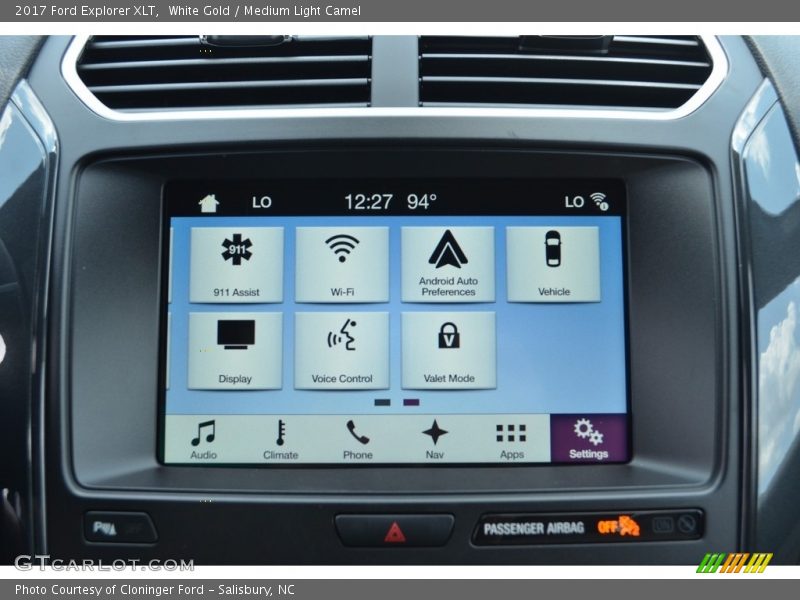 White Gold / Medium Light Camel 2017 Ford Explorer XLT