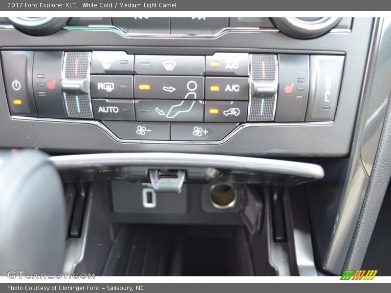 White Gold / Medium Light Camel 2017 Ford Explorer XLT