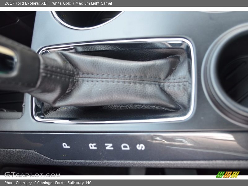 White Gold / Medium Light Camel 2017 Ford Explorer XLT