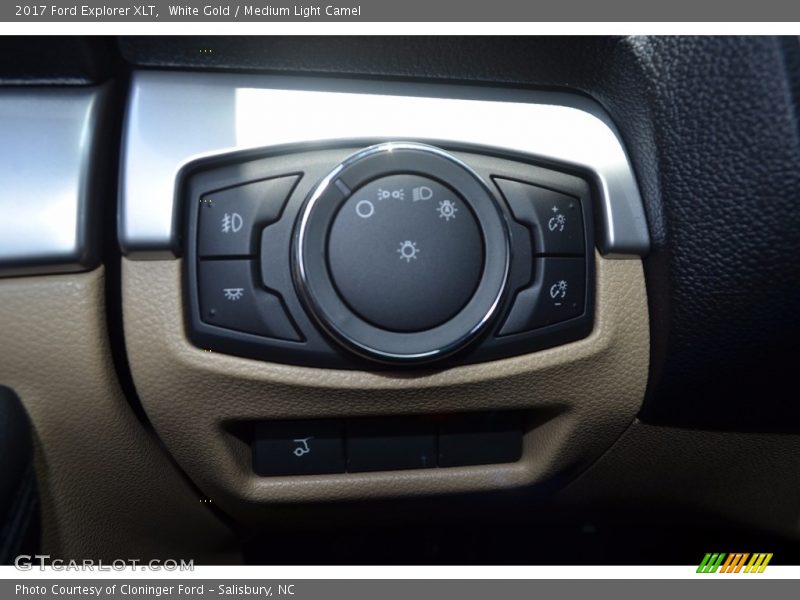 White Gold / Medium Light Camel 2017 Ford Explorer XLT