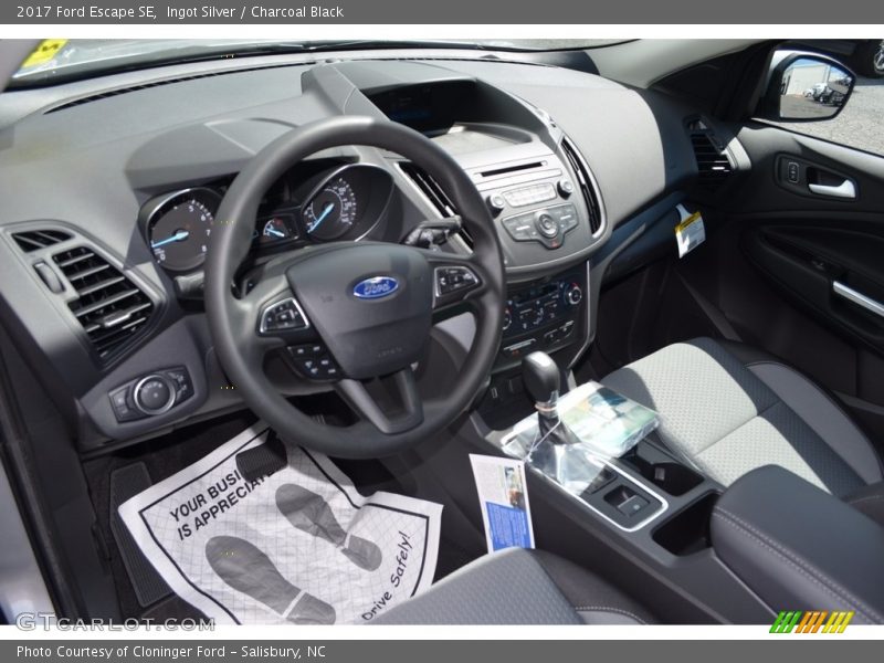 Ingot Silver / Charcoal Black 2017 Ford Escape SE