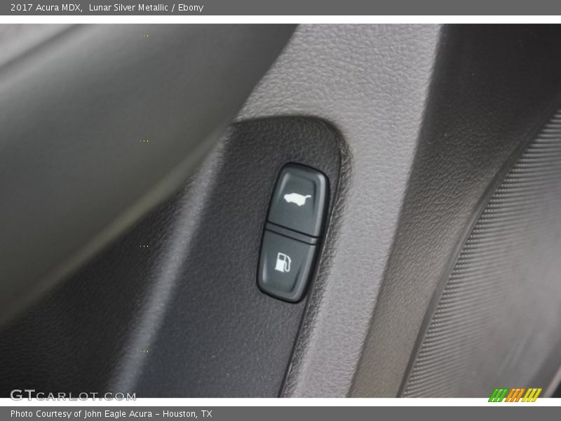 Lunar Silver Metallic / Ebony 2017 Acura MDX