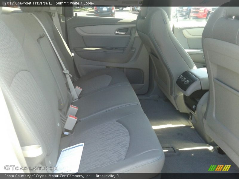 Summit White / Ebony 2017 Chevrolet Traverse LS