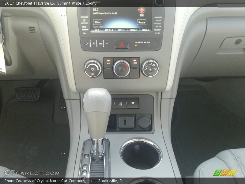 Summit White / Ebony 2017 Chevrolet Traverse LS