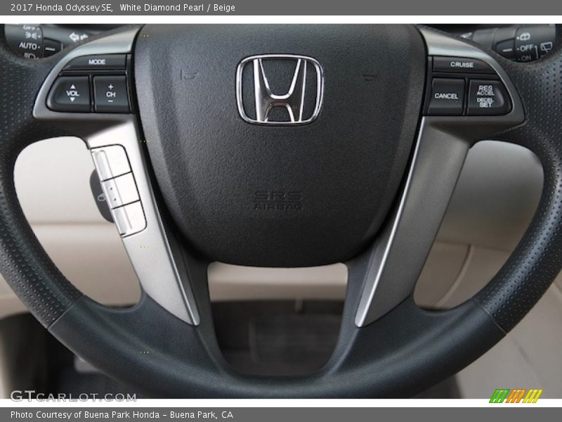 White Diamond Pearl / Beige 2017 Honda Odyssey SE