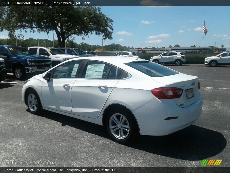 Summit White / Jet Black 2017 Chevrolet Cruze LT
