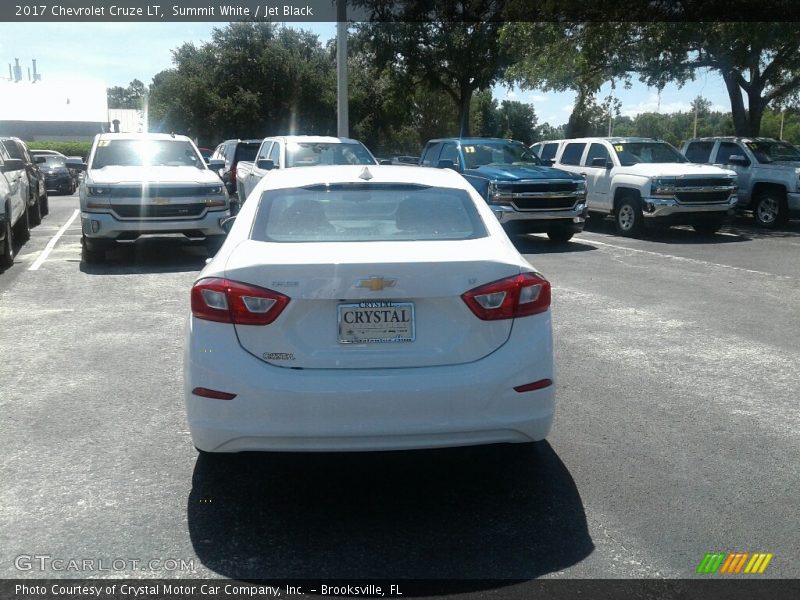 Summit White / Jet Black 2017 Chevrolet Cruze LT