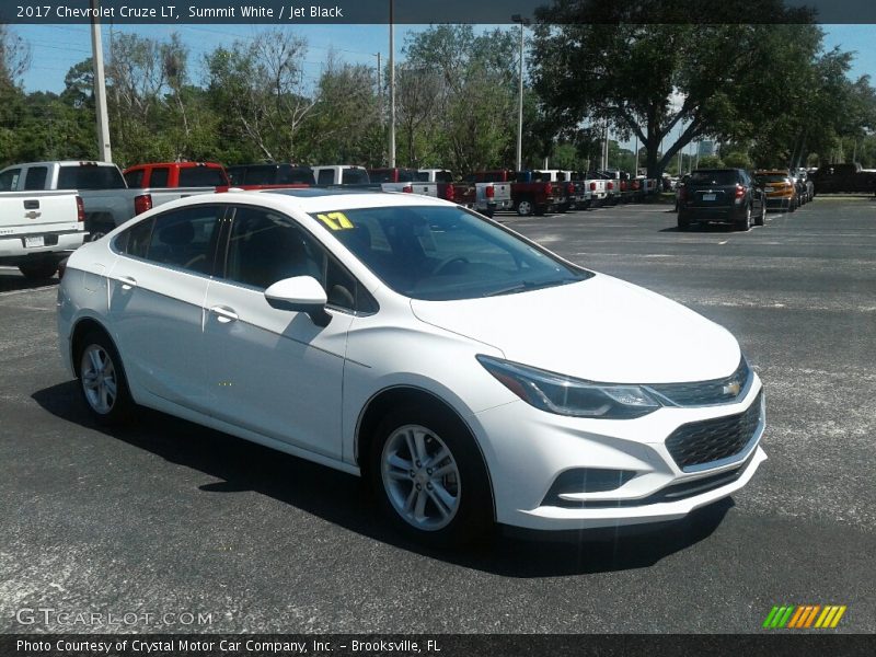 Summit White / Jet Black 2017 Chevrolet Cruze LT