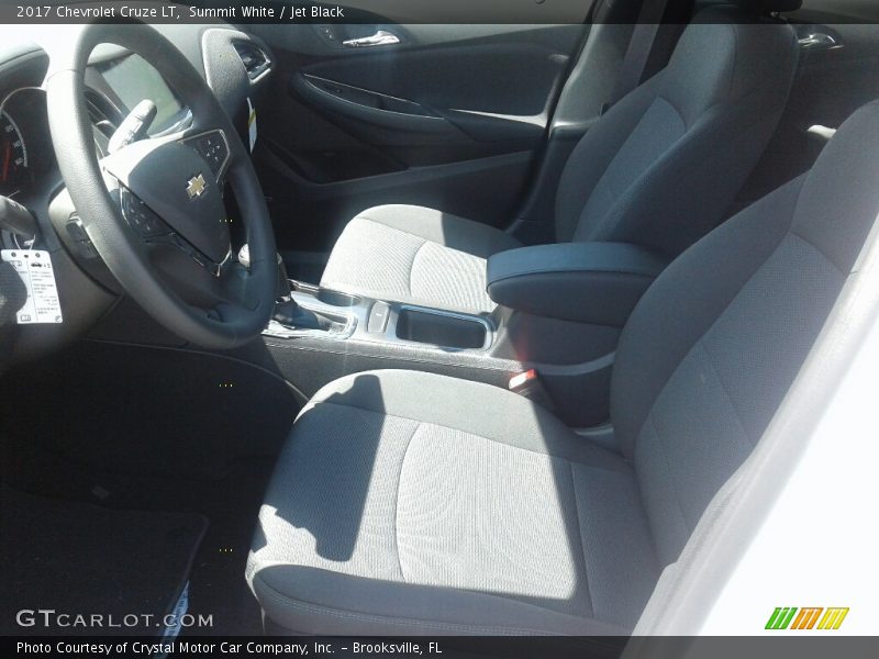 Summit White / Jet Black 2017 Chevrolet Cruze LT