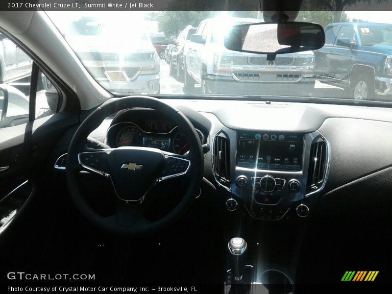 Summit White / Jet Black 2017 Chevrolet Cruze LT