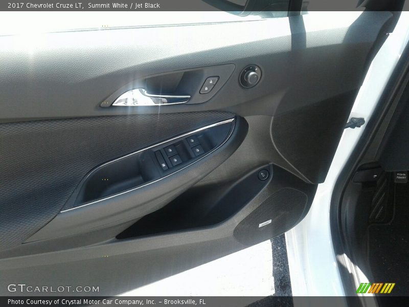 Summit White / Jet Black 2017 Chevrolet Cruze LT