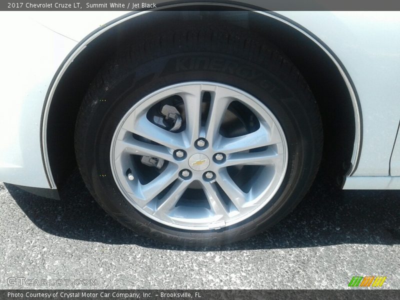 Summit White / Jet Black 2017 Chevrolet Cruze LT