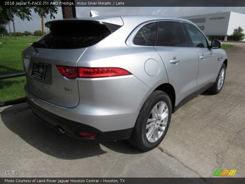 Indus Silver Metallic / Latte 2018 Jaguar F-PACE 25t AWD Prestige