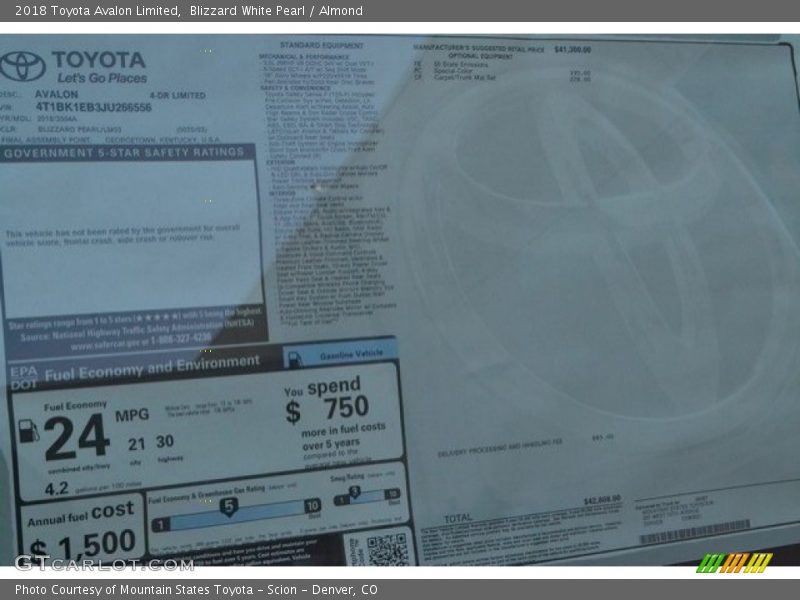 Blizzard White Pearl / Almond 2018 Toyota Avalon Limited