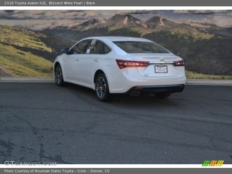 Blizzard White Pearl / Black 2018 Toyota Avalon XLE