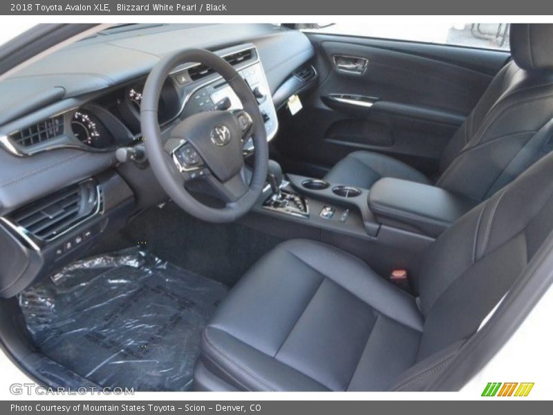 Blizzard White Pearl / Black 2018 Toyota Avalon XLE