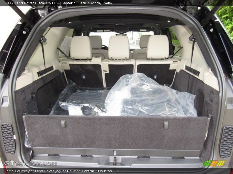Santorini Black / Acorn/Ebony 2017 Land Rover Discovery HSE