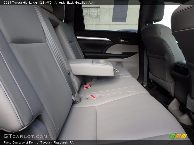 Attitude Black Metallic / Ash 2015 Toyota Highlander XLE AWD