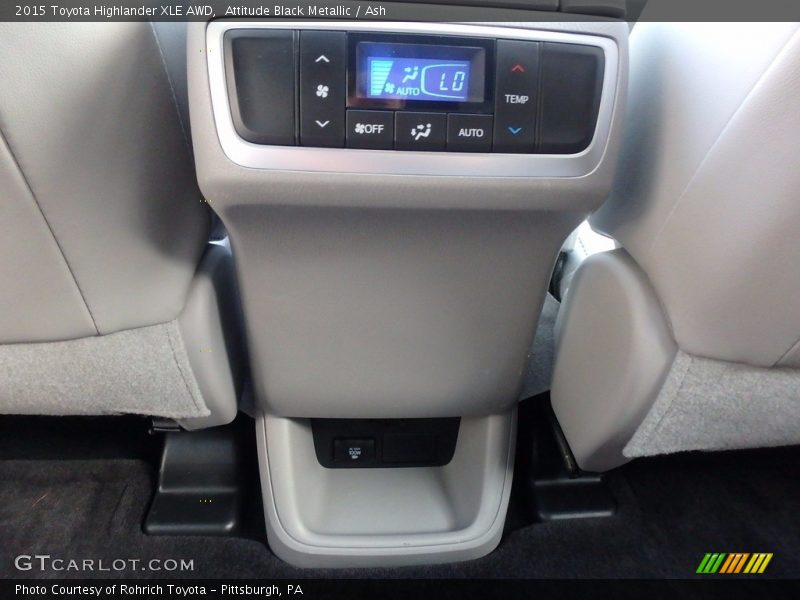 Attitude Black Metallic / Ash 2015 Toyota Highlander XLE AWD