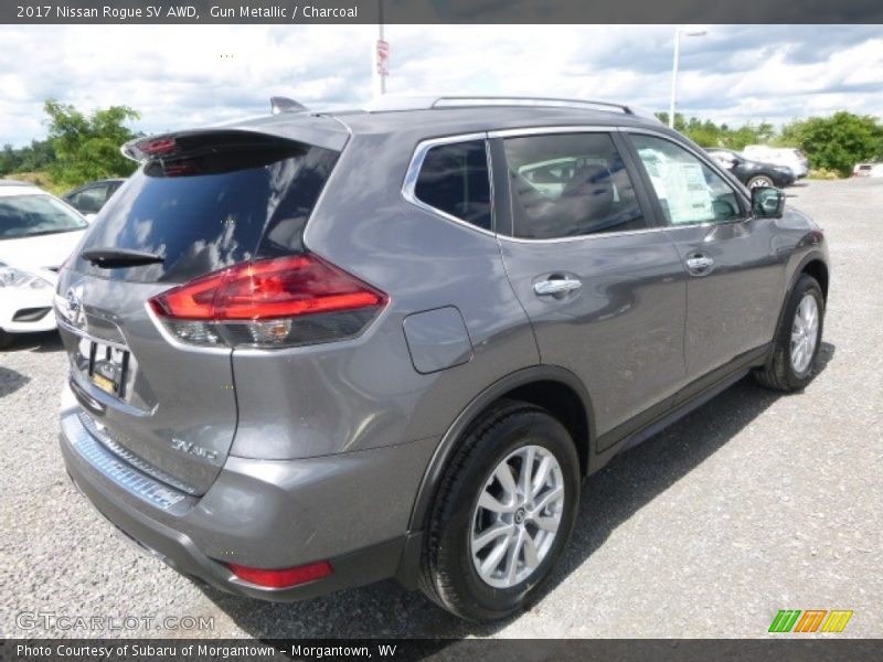 Gun Metallic / Charcoal 2017 Nissan Rogue SV AWD
