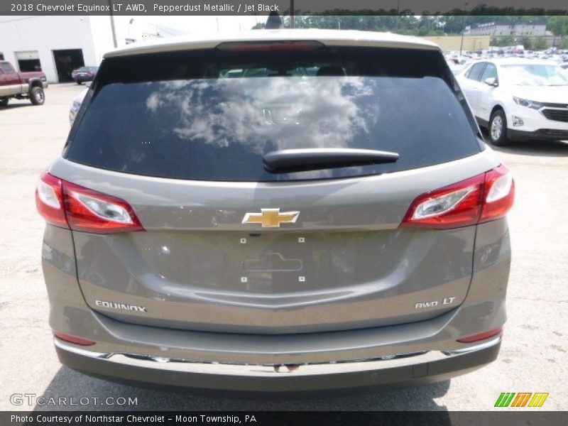 Pepperdust Metallic / Jet Black 2018 Chevrolet Equinox LT AWD
