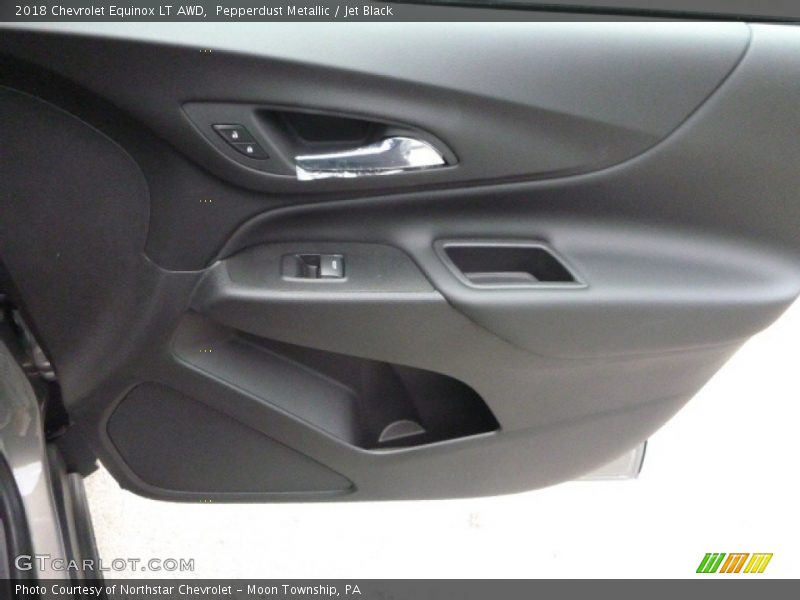 Pepperdust Metallic / Jet Black 2018 Chevrolet Equinox LT AWD