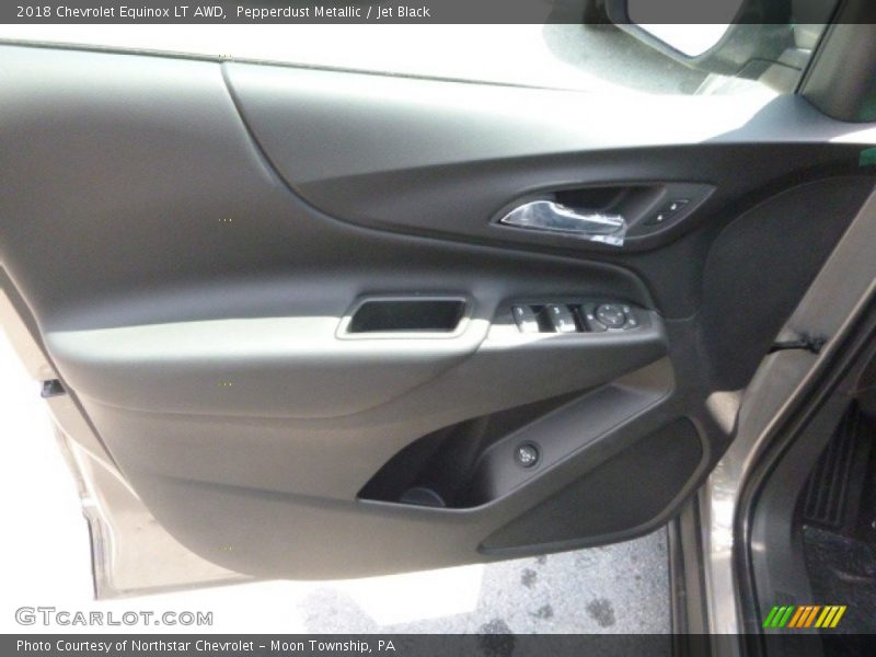 Pepperdust Metallic / Jet Black 2018 Chevrolet Equinox LT AWD