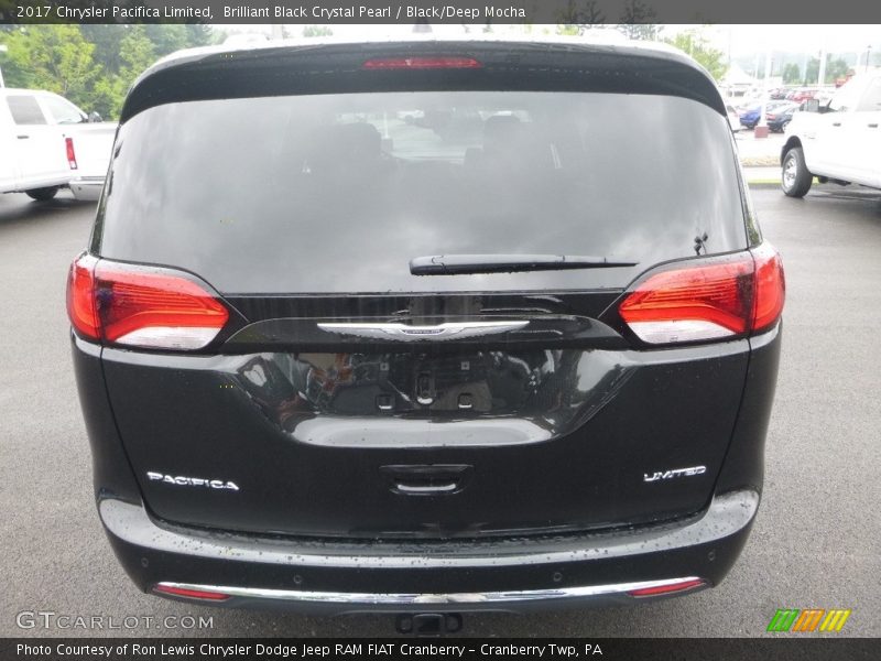 Brilliant Black Crystal Pearl / Black/Deep Mocha 2017 Chrysler Pacifica Limited