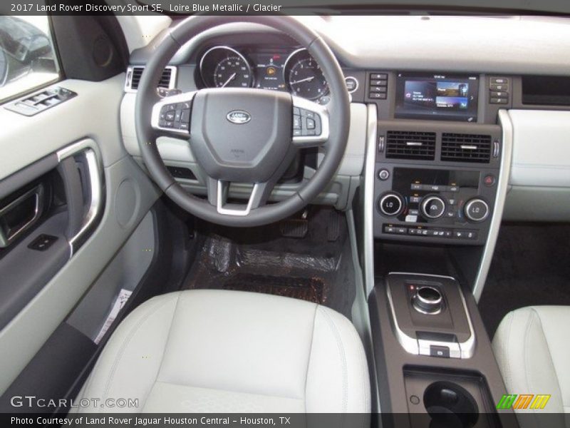 Loire Blue Metallic / Glacier 2017 Land Rover Discovery Sport SE