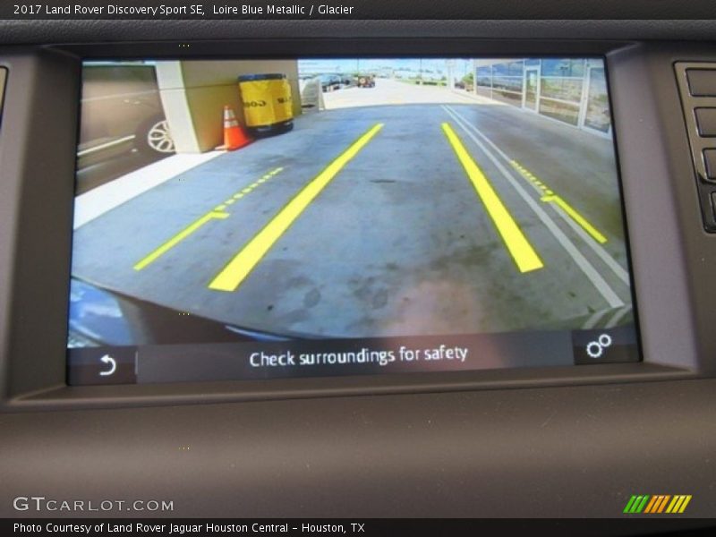 Loire Blue Metallic / Glacier 2017 Land Rover Discovery Sport SE