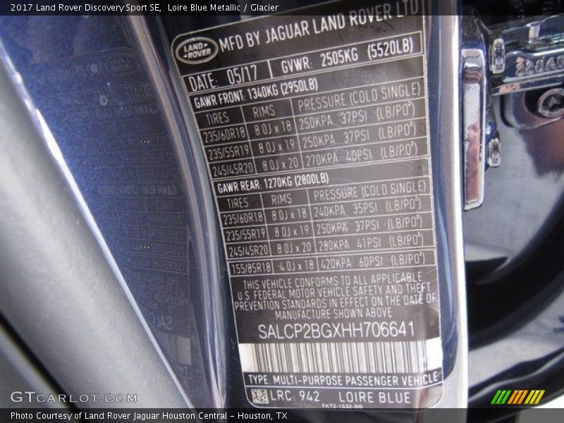 Loire Blue Metallic / Glacier 2017 Land Rover Discovery Sport SE