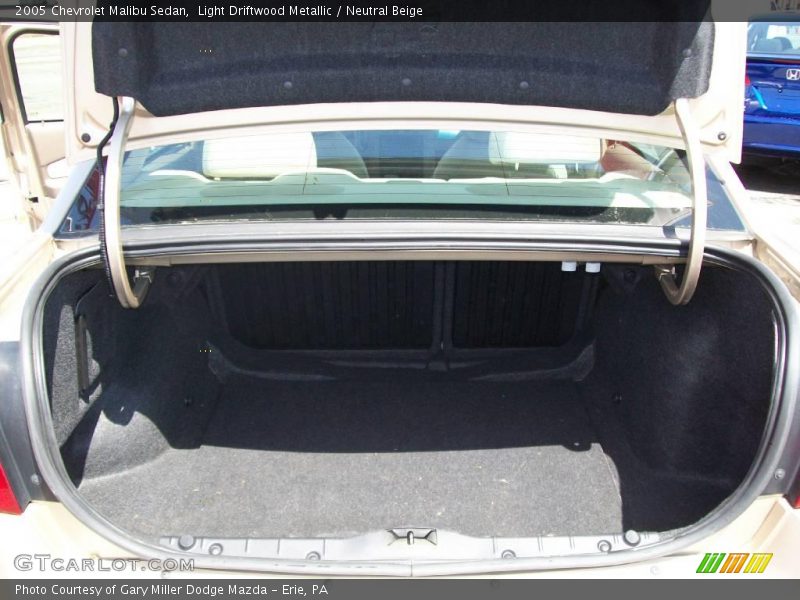 Light Driftwood Metallic / Neutral Beige 2005 Chevrolet Malibu Sedan