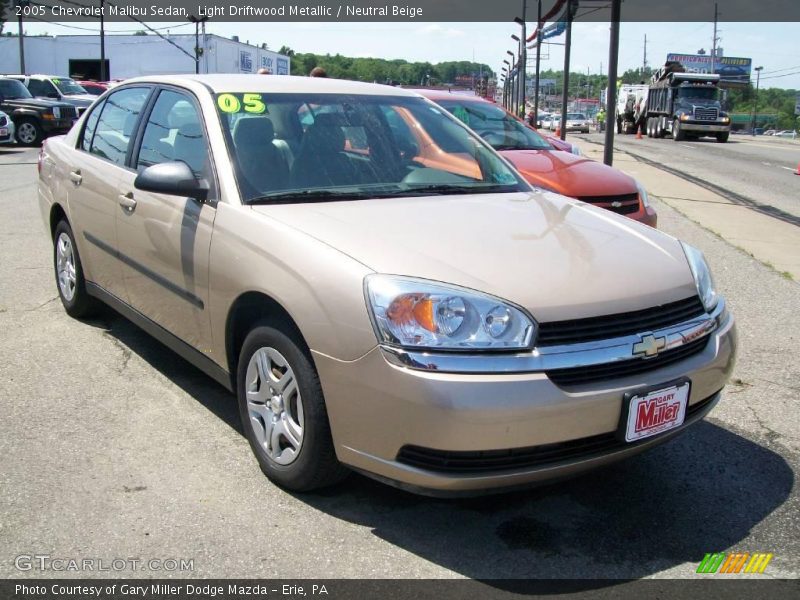 Light Driftwood Metallic / Neutral Beige 2005 Chevrolet Malibu Sedan
