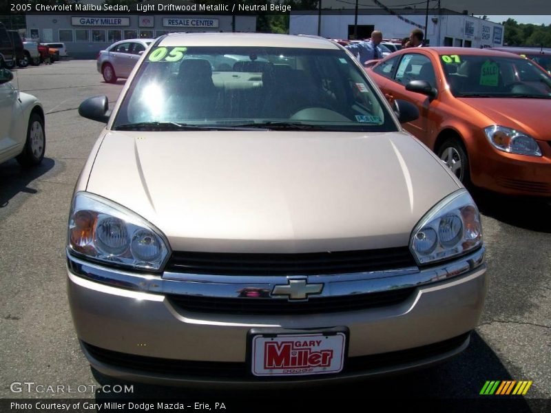 Light Driftwood Metallic / Neutral Beige 2005 Chevrolet Malibu Sedan