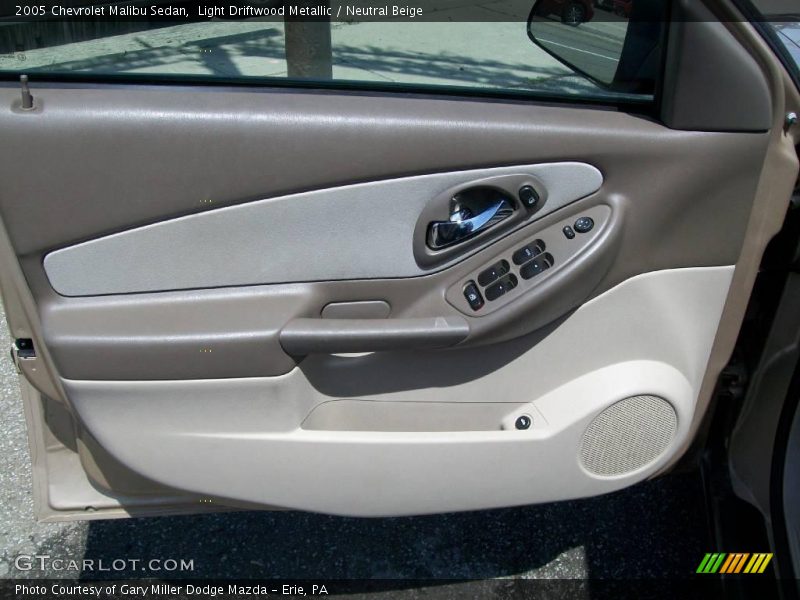 Light Driftwood Metallic / Neutral Beige 2005 Chevrolet Malibu Sedan