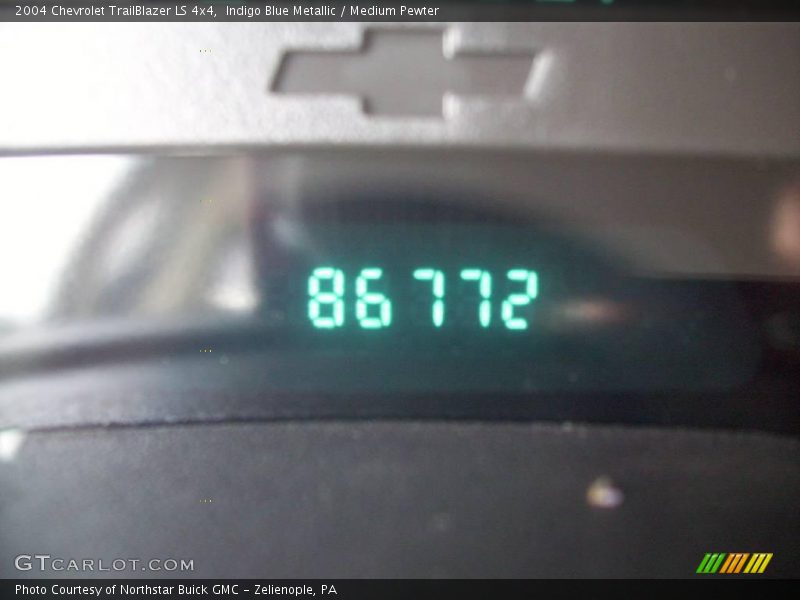 Indigo Blue Metallic / Medium Pewter 2004 Chevrolet TrailBlazer LS 4x4